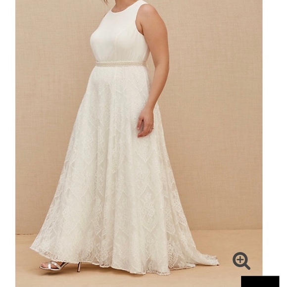 Torrid 12 Cream Wedding Dress - Picture 2 of 9